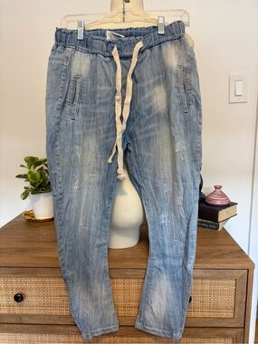 Flower Lower Casket Light Wash Pull-On Denim Joggers Distressed Size 27 Small